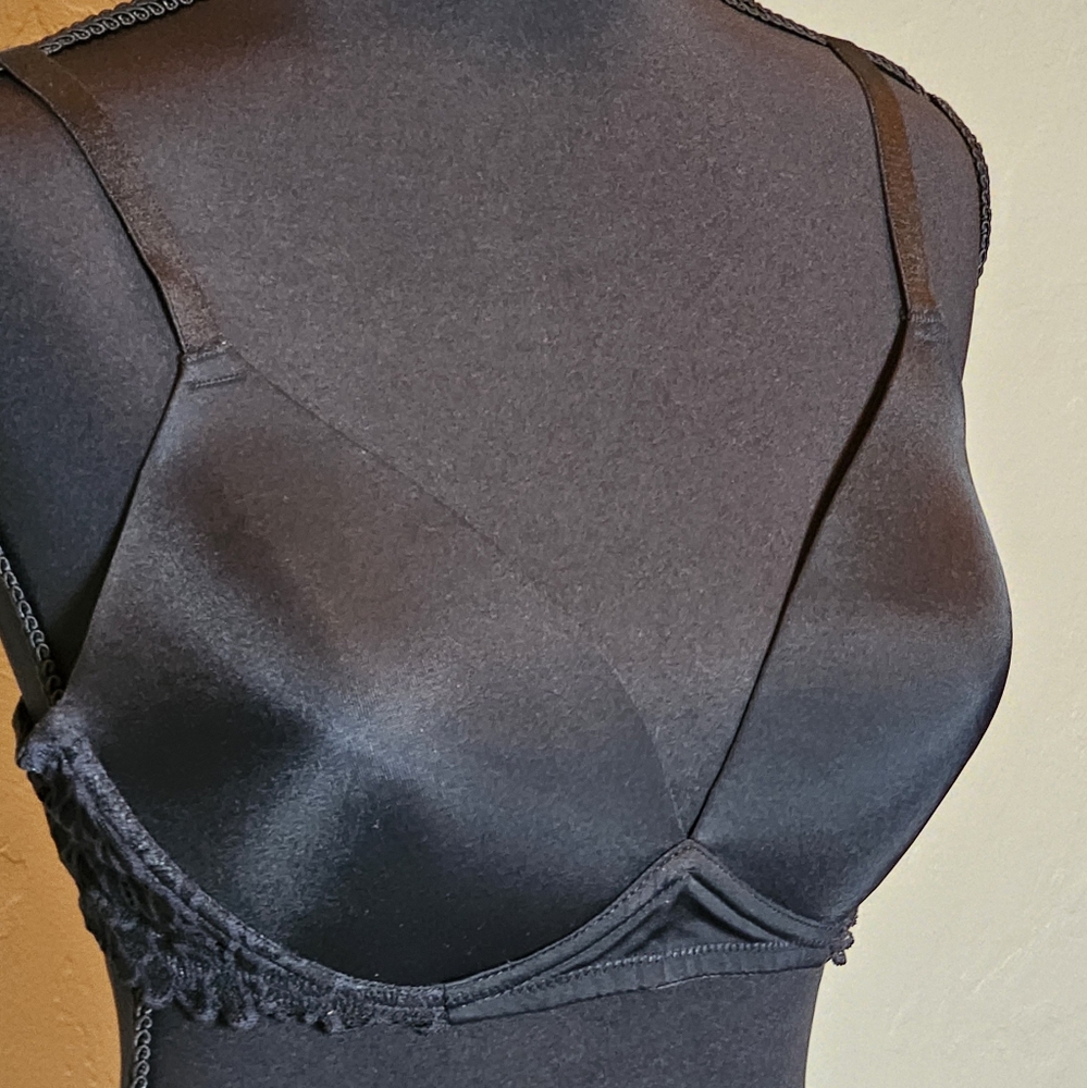 [SO] Black Lace Smooth Plung Wireless Bra 《36C》
